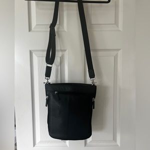 Black GTM-19 Bucket Tote Gun Tote’n Mama Concealed Carry Purse Bag black